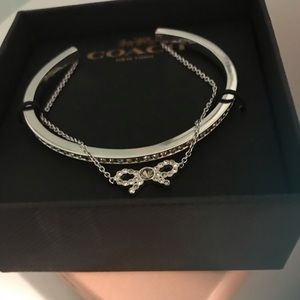 💕💕 Sunday SPECIAL 💕💕Coach bow chain bracelet